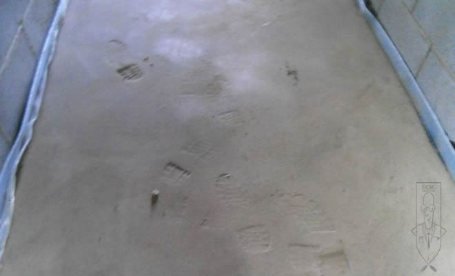 Oh dear boot marks in the screed! 